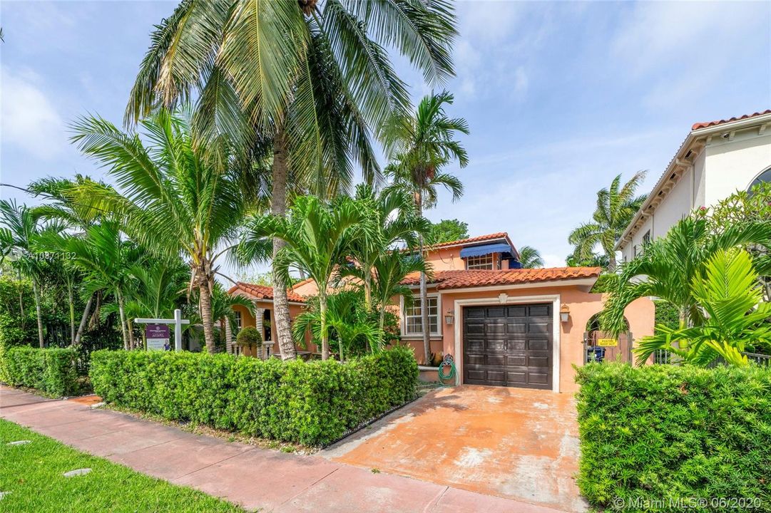 Recently Sold: $1,150,000 (5 beds, 4 baths, 2793 Square Feet)
