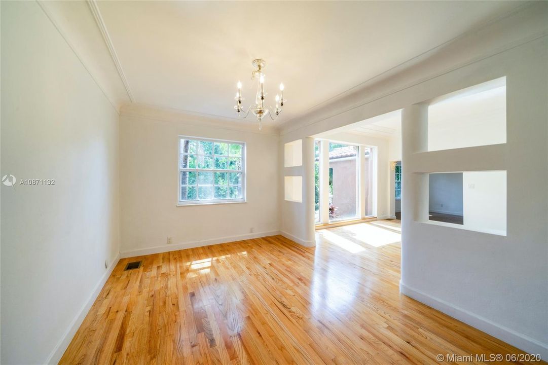 Recently Sold: $1,150,000 (5 beds, 4 baths, 2793 Square Feet)