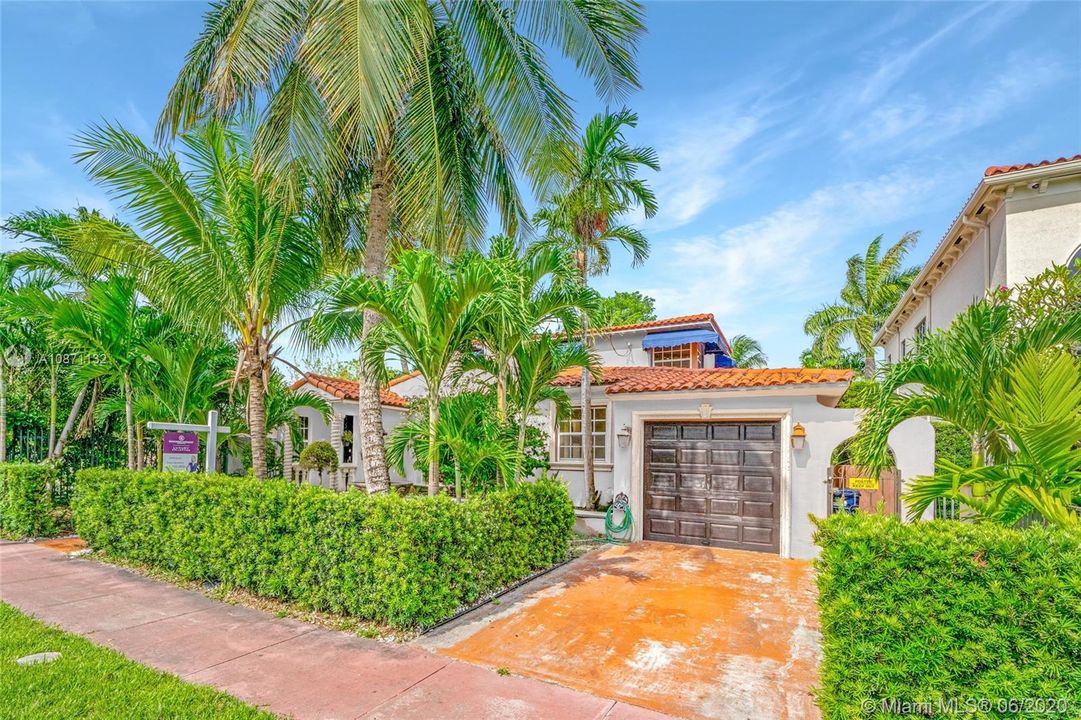 Recently Sold: $1,150,000 (5 beds, 4 baths, 2793 Square Feet)
