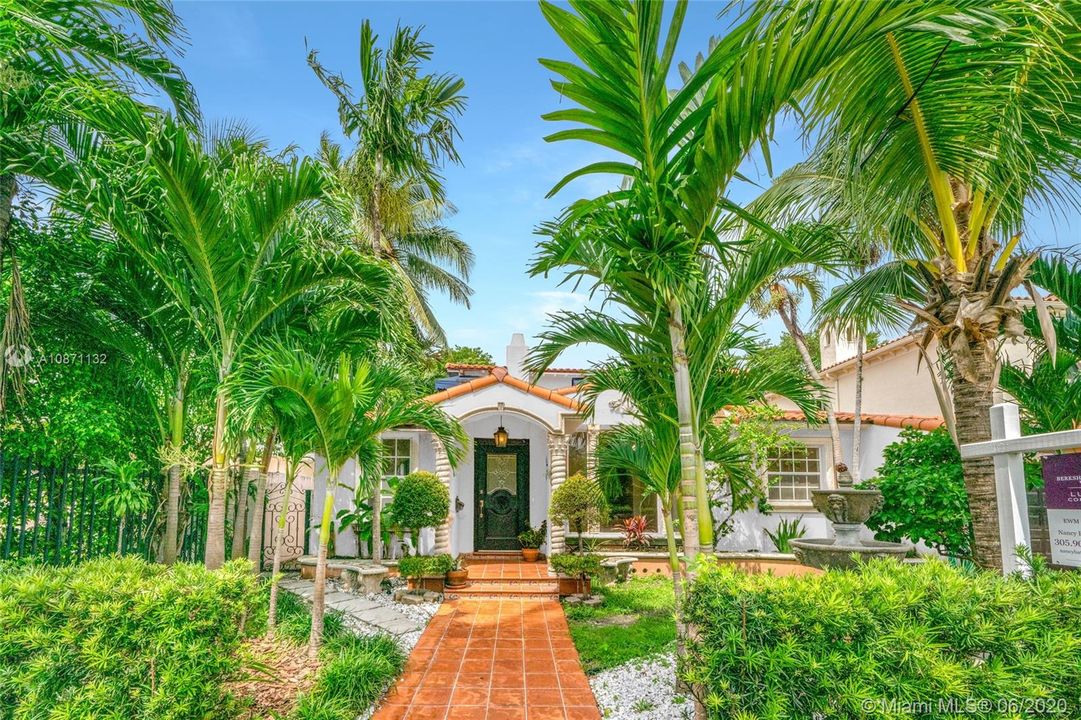 Recently Sold: $1,150,000 (5 beds, 4 baths, 2793 Square Feet)