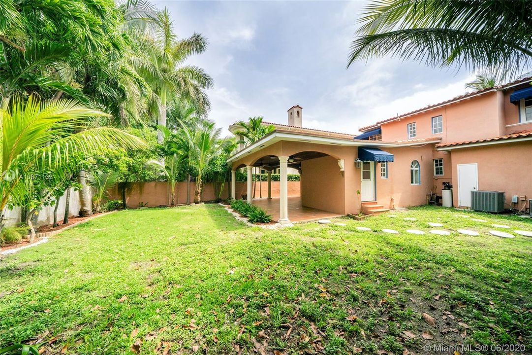Recently Sold: $1,150,000 (5 beds, 4 baths, 2793 Square Feet)