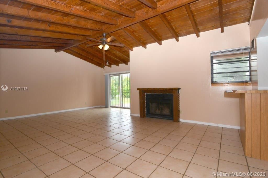Vendido Recientemente: $195,000 (3 camas, 2 baños, 1364 Pies cuadrados)