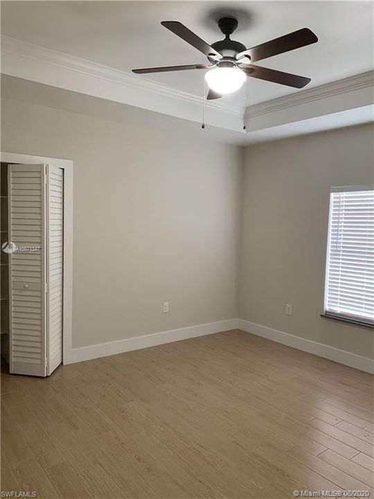 Vendido Recientemente: $289,000 (4 camas, 2 baños, 2185 Pies cuadrados)