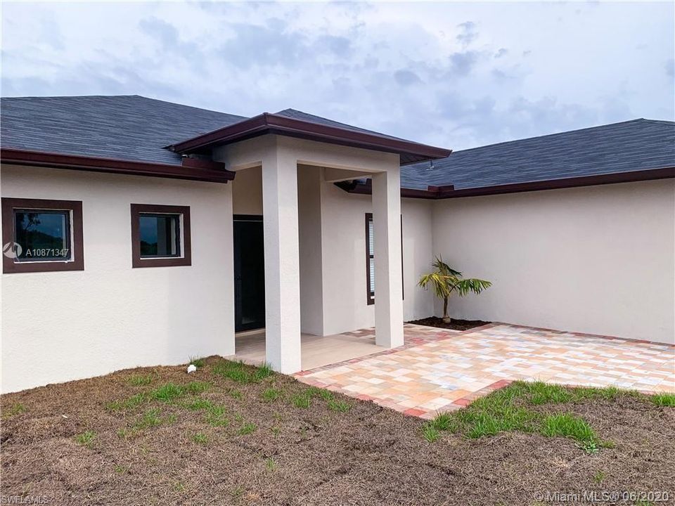 Vendido Recientemente: $289,000 (4 camas, 2 baños, 2185 Pies cuadrados)