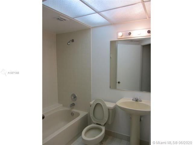最近租的: $1,300 (1 贝兹, 1 浴室, 710 平方英尺)