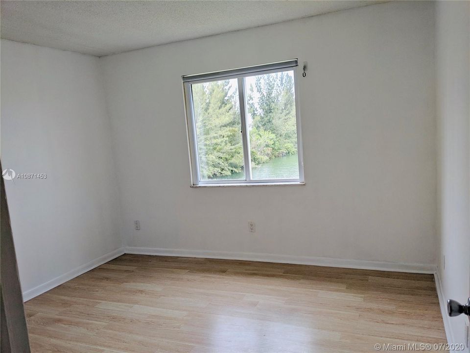 Recently Rented: $1,200 (2 beds, 1 baths, 1075 Square Feet)