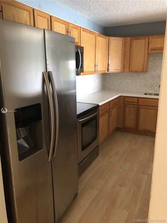 Recently Rented: $1,200 (2 beds, 1 baths, 1075 Square Feet)