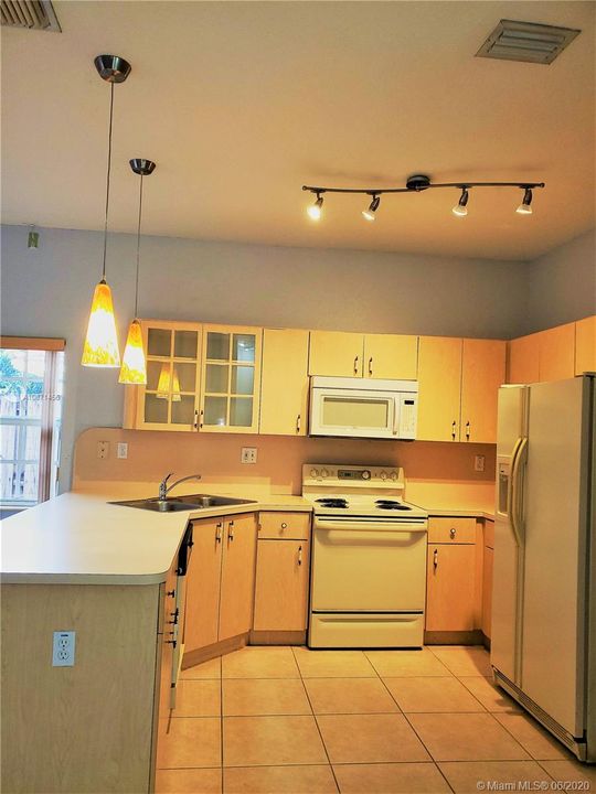 Recently Rented: $1,500 (2 beds, 1 baths, 1486 Square Feet)