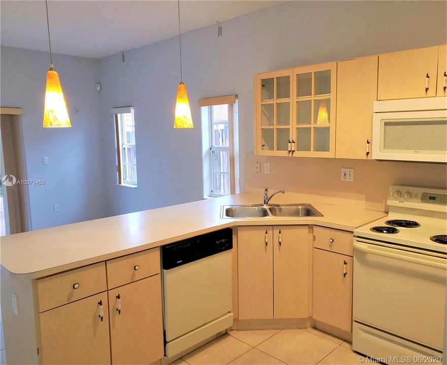 Recently Rented: $1,500 (2 beds, 1 baths, 1486 Square Feet)