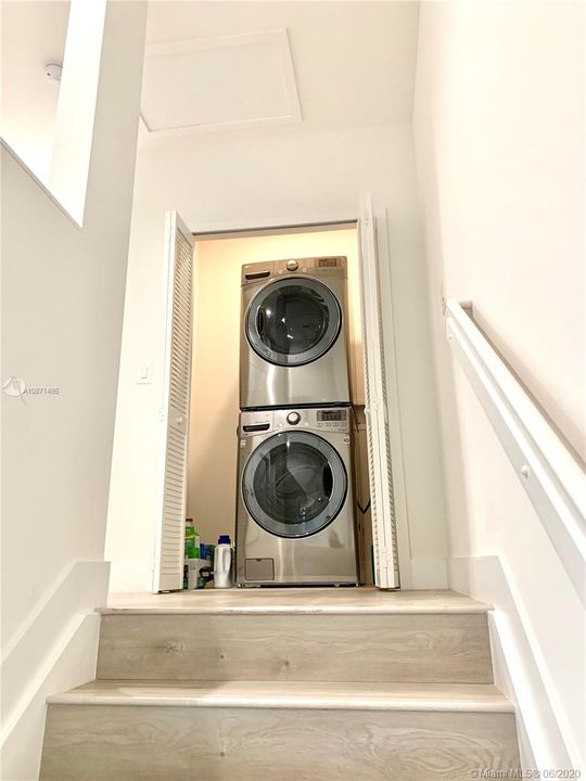 luxury washer/dryer set