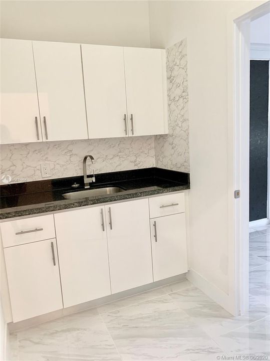 1st floor in-law suite, wash room