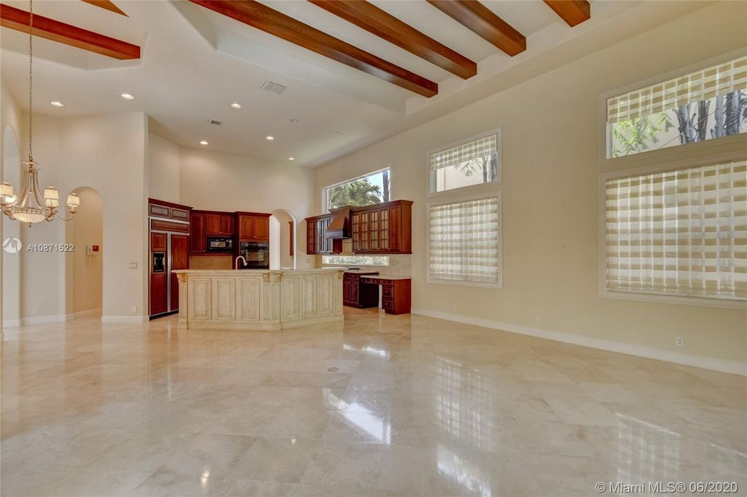 Recently Sold: $1,395,000 (4 beds, 3 baths, 4102 Square Feet)