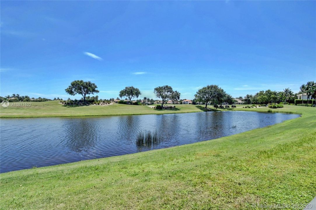 Recently Sold: $1,395,000 (4 beds, 3 baths, 4102 Square Feet)