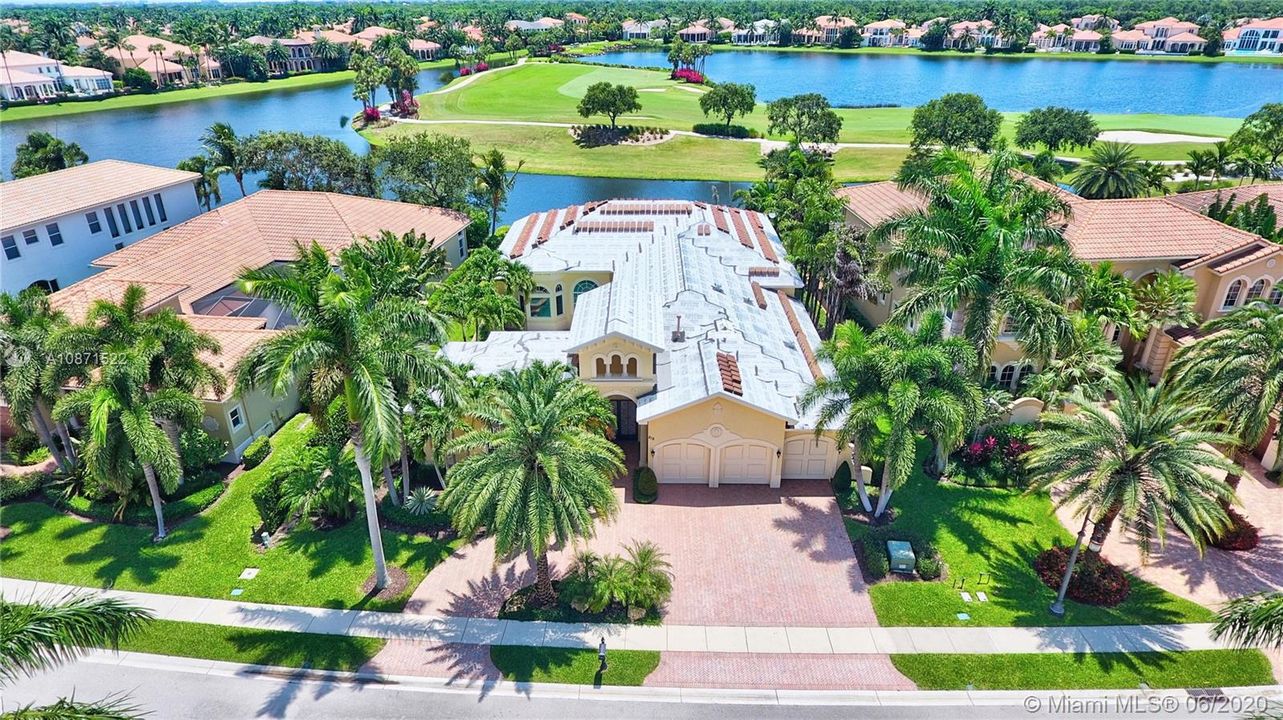 Recently Sold: $1,395,000 (4 beds, 3 baths, 4102 Square Feet)