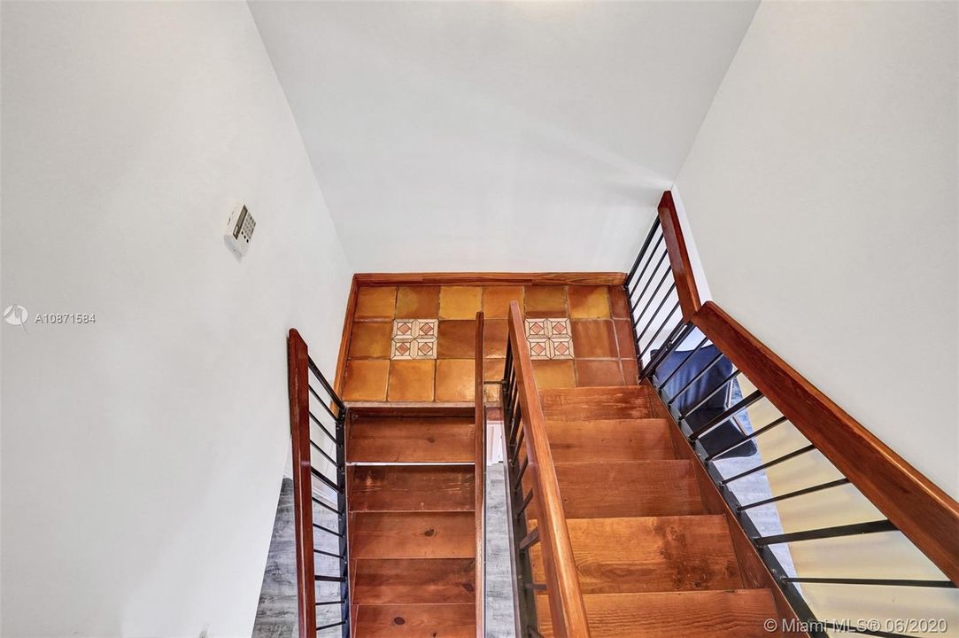 最近售出: $270,000 (3 贝兹, 2 浴室, 1670 平方英尺)