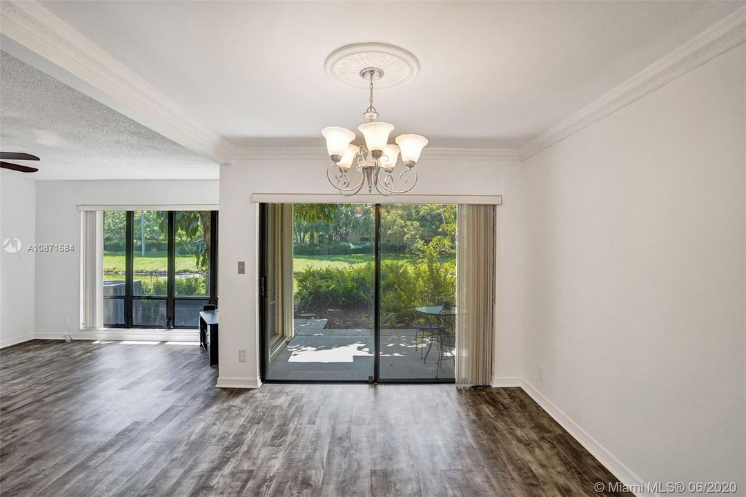 最近售出: $270,000 (3 贝兹, 2 浴室, 1670 平方英尺)