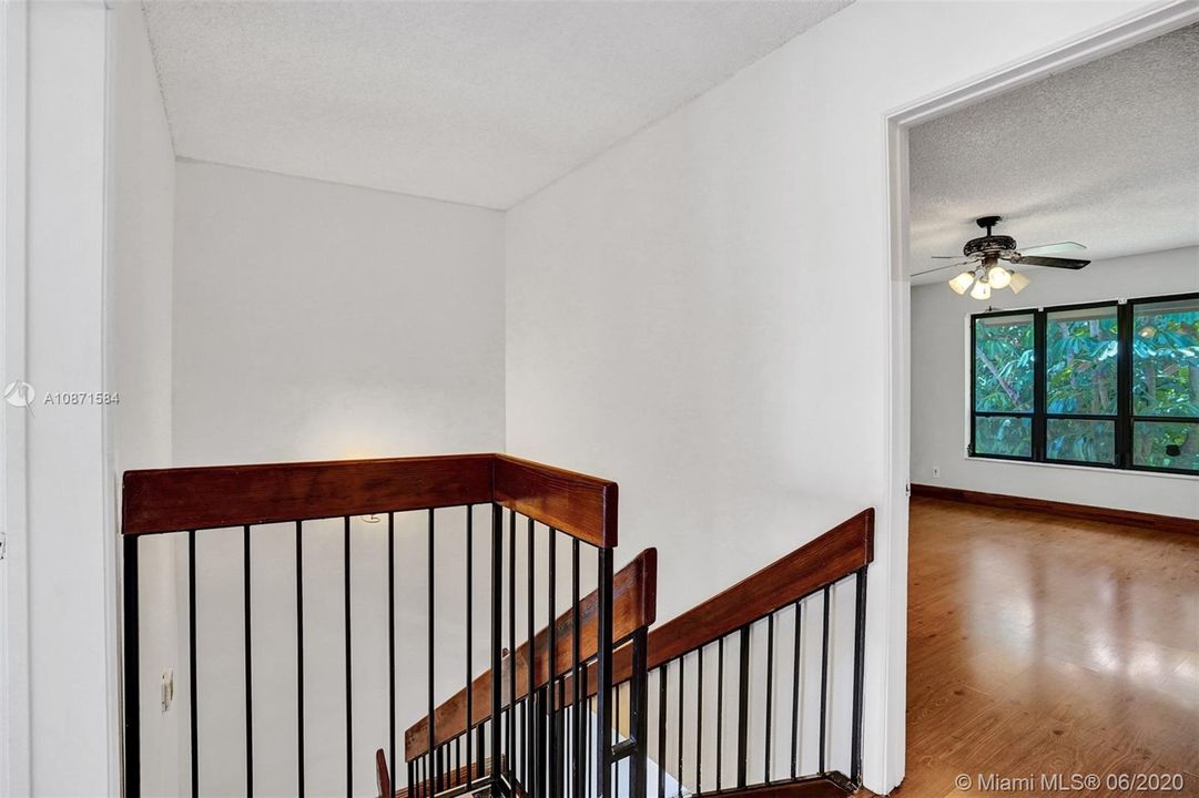 最近售出: $270,000 (3 贝兹, 2 浴室, 1670 平方英尺)