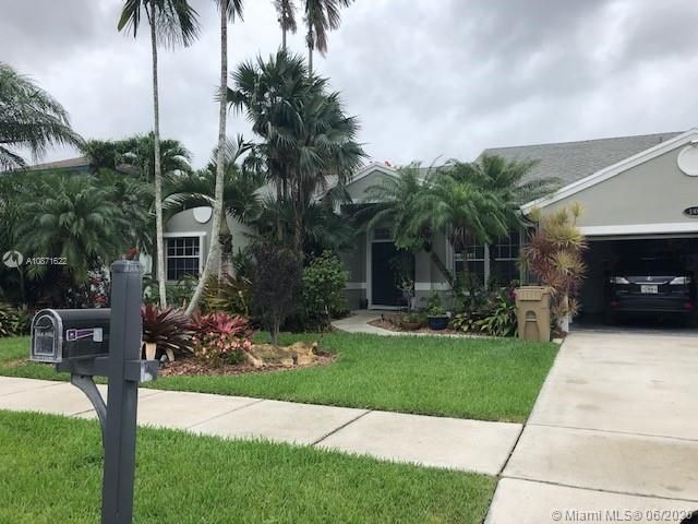 Recently Sold: $510,000 (4 beds, 2 baths, 2152 Square Feet)