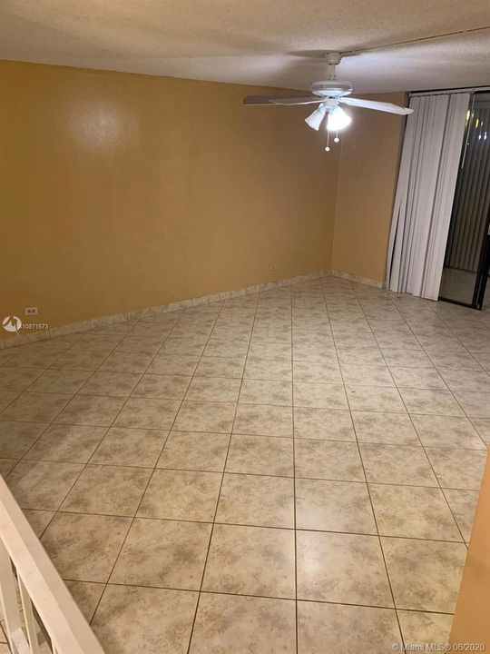 Recently Rented: $1,000 (1 beds, 1 baths, 800 Square Feet)