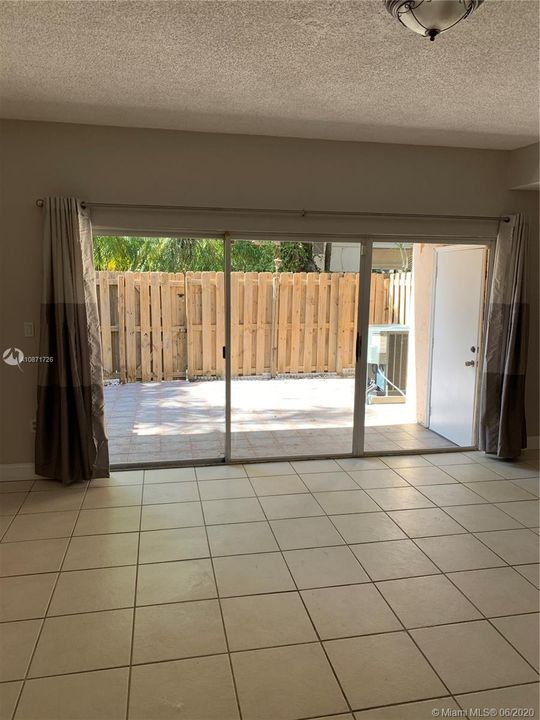 Recientemente alquilado: $2,000 (3 camas, 2 baños, 1392 Pies cuadrados)