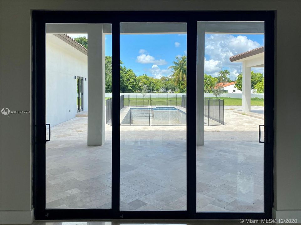 Vendido Recientemente: $2,099,000 (5 camas, 6 baños, 3919 Pies cuadrados)