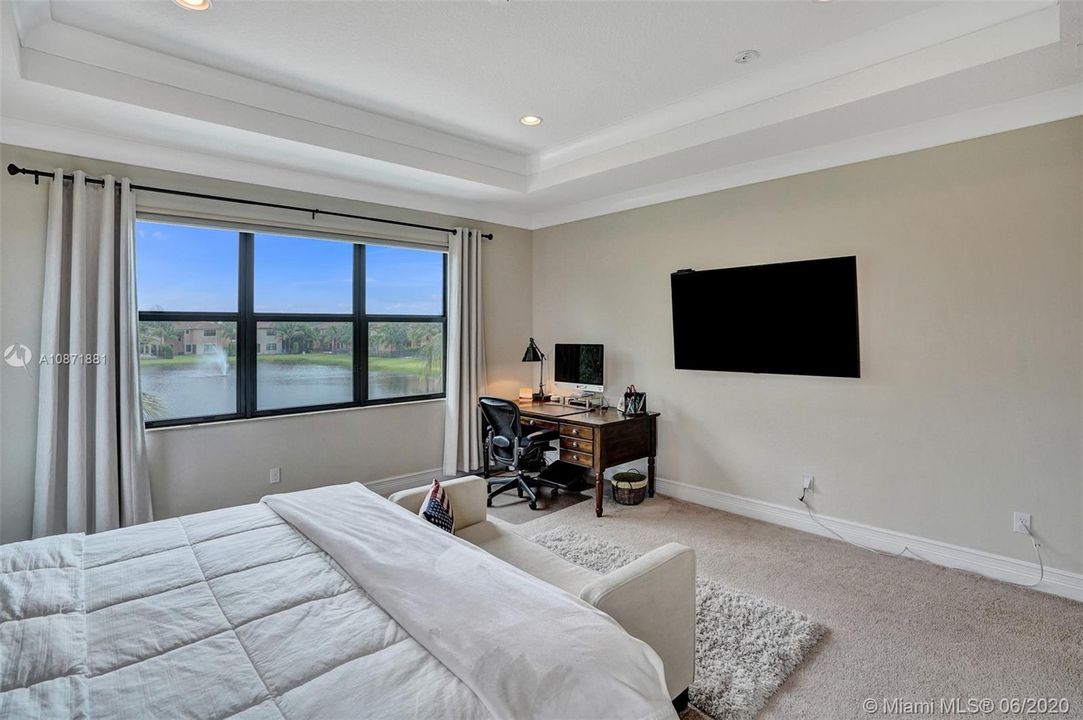 Vendido Recientemente: $929,000 (4 camas, 4 baños, 3537 Pies cuadrados)