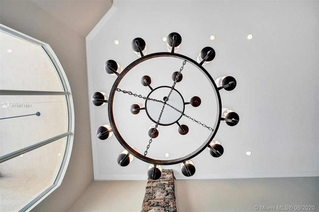 Vendido Recientemente: $929,000 (4 camas, 4 baños, 3537 Pies cuadrados)