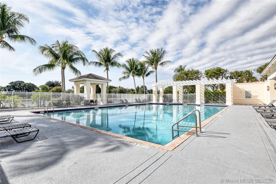 Recently Sold: $270,000 (3 beds, 2 baths, 1570 Square Feet)