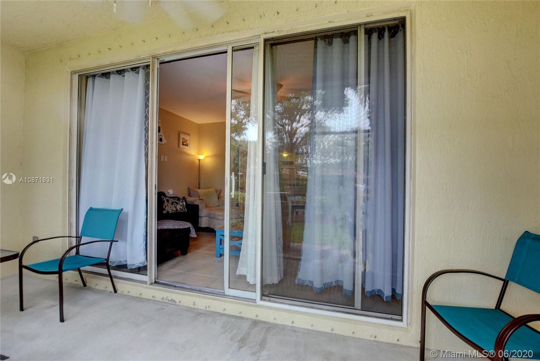 Recently Sold: $270,000 (3 beds, 2 baths, 1570 Square Feet)