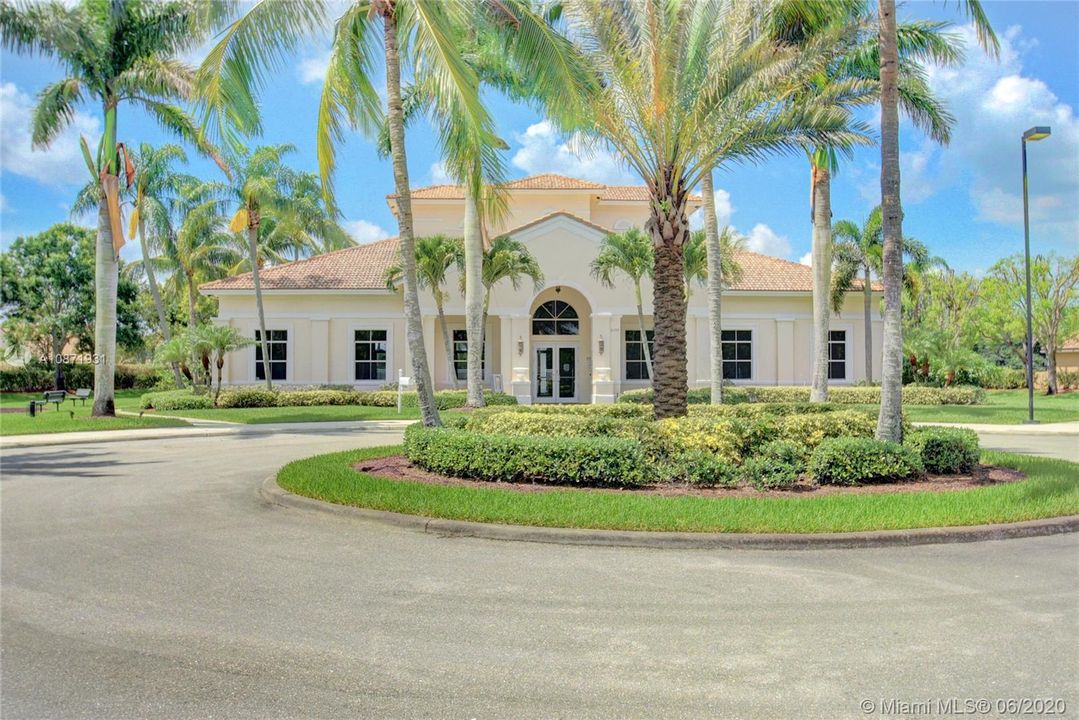 Recently Sold: $270,000 (3 beds, 2 baths, 1570 Square Feet)