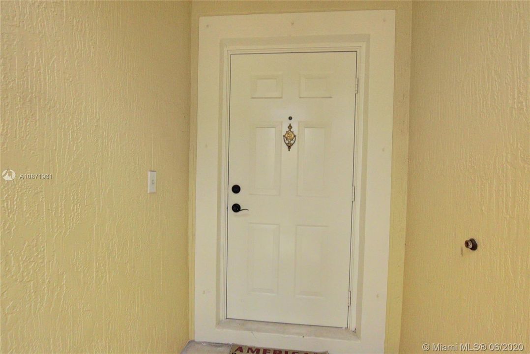 Recently Sold: $270,000 (3 beds, 2 baths, 1570 Square Feet)