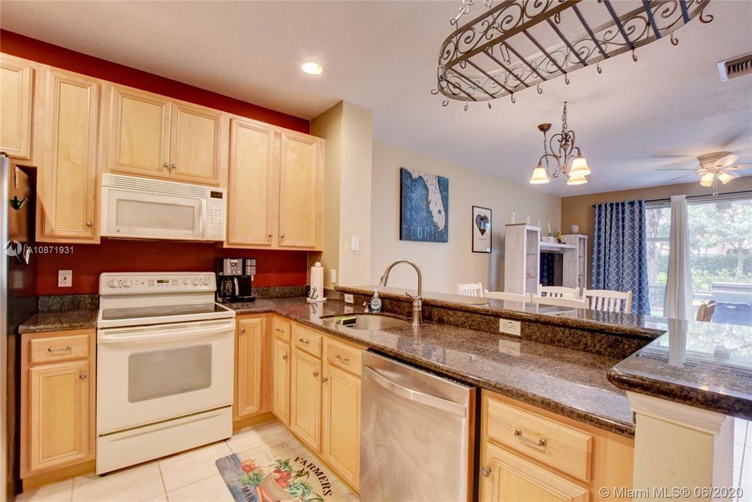 Recently Sold: $270,000 (3 beds, 2 baths, 1570 Square Feet)