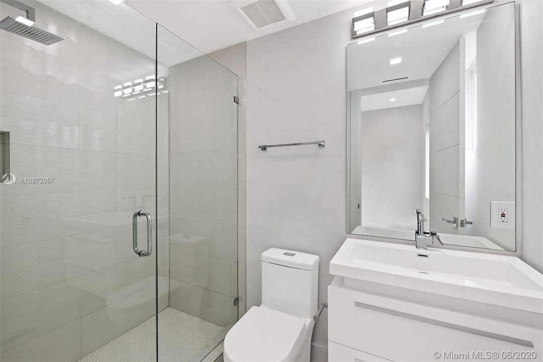 Недавно арендовано: $9,750 (5 спален, 5 ванн, 2850 Квадратных фут)