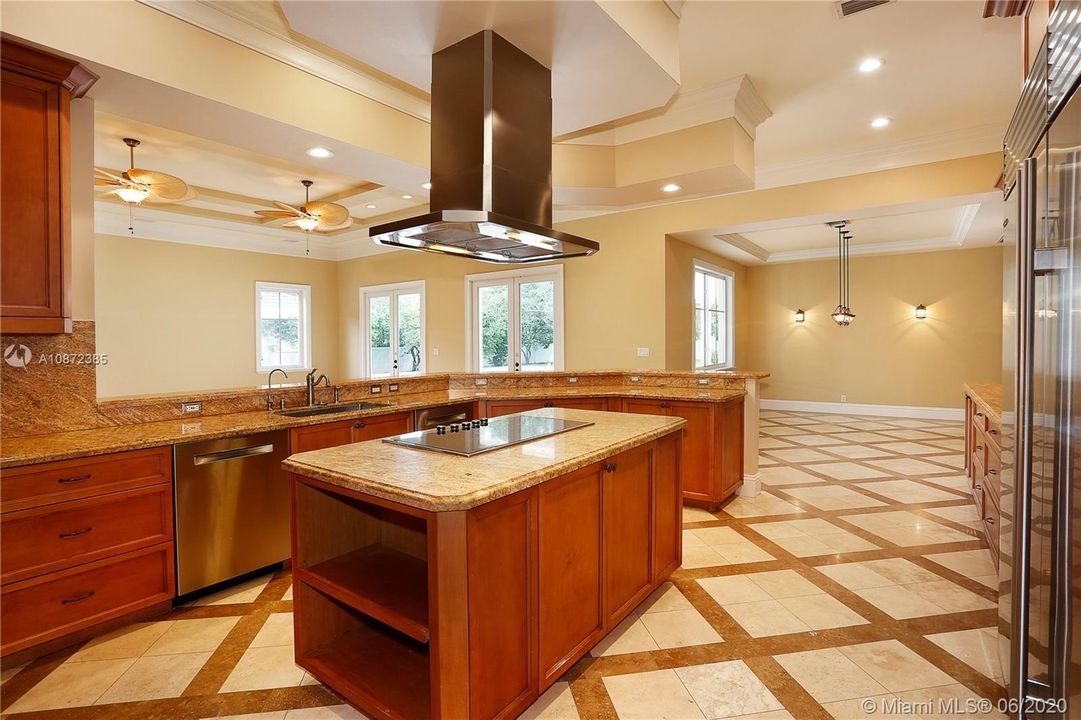 Недавно арендовано: $11,500 (7 спален, 7 ванн, 7608 Квадратных фут)