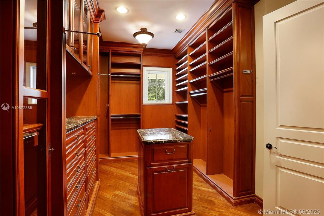 Недавно арендовано: $11,500 (7 спален, 7 ванн, 7608 Квадратных фут)