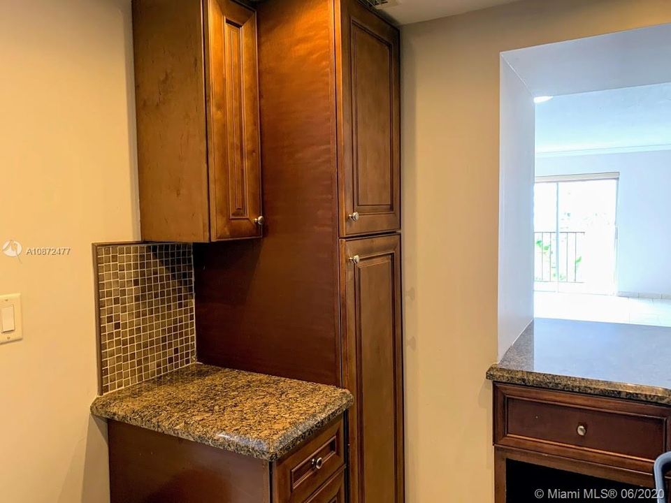 Recently Sold: $199,000 (2 beds, 2 baths, 702 Square Feet)