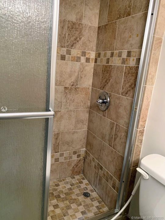 Recently Sold: $199,000 (2 beds, 2 baths, 702 Square Feet)