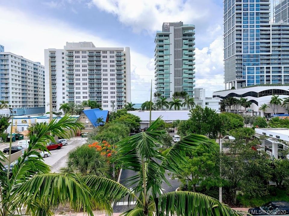 Recently Sold: $199,000 (2 beds, 2 baths, 702 Square Feet)