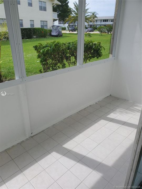 Vendido Recientemente: $44,000 (1 camas, 1 baños, 615 Pies cuadrados)