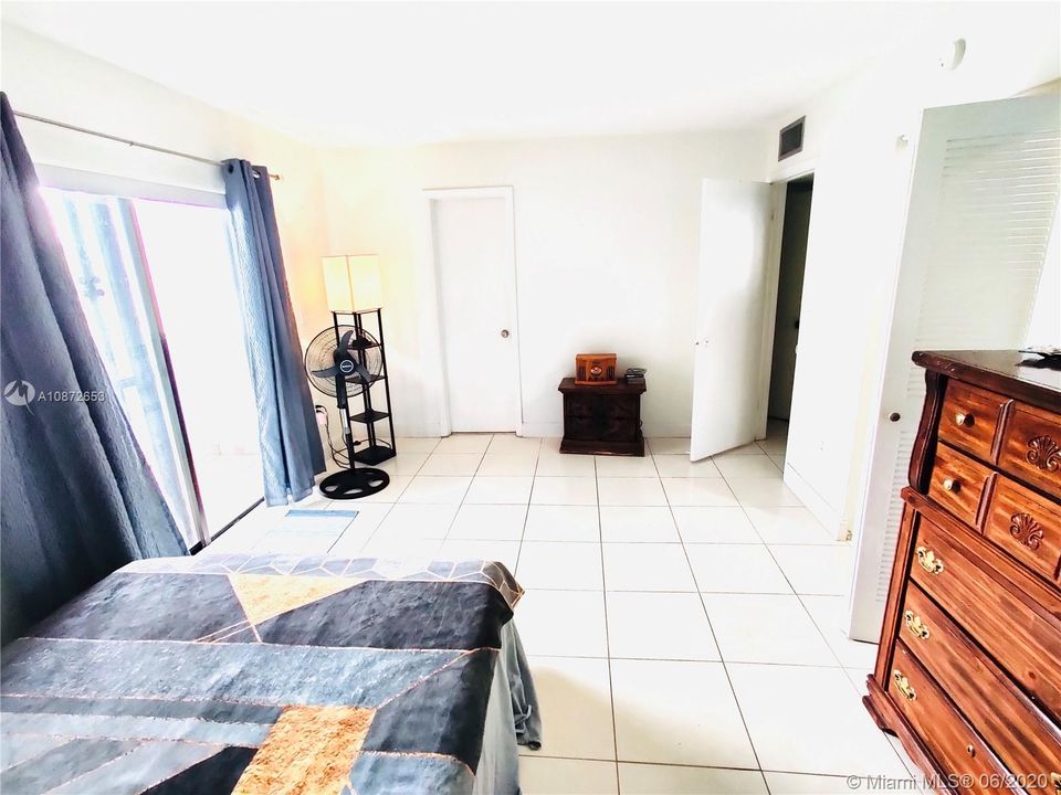 Recently Sold: $65,000 (1 beds, 2 baths, 691 Square Feet)