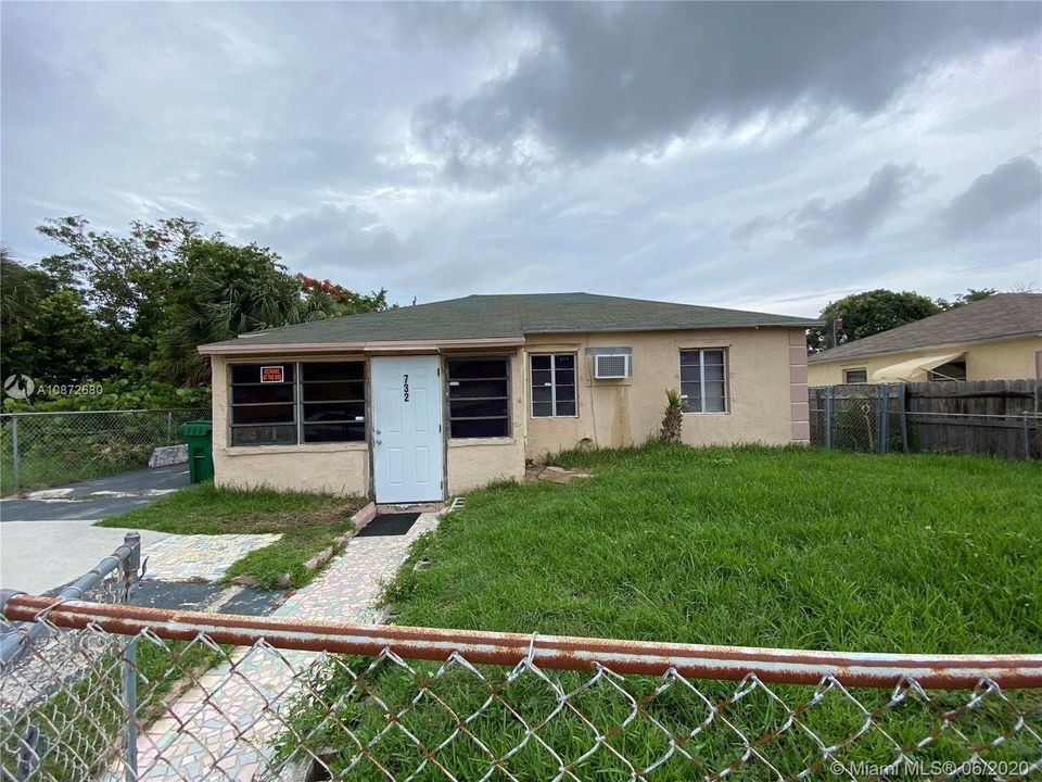 Recently Sold: $115,000 (3 beds, 1 baths, 985 Square Feet)