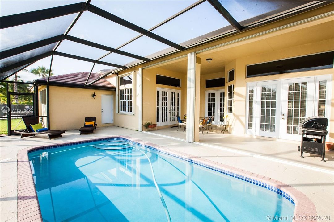 Recently Rented: $4,700 (5 beds, 3 baths, 2913 Square Feet)