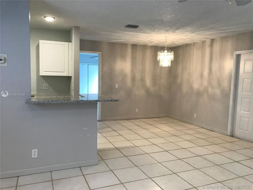 Recently Sold: $99,000 (2 beds, 1 baths, 953 Square Feet)