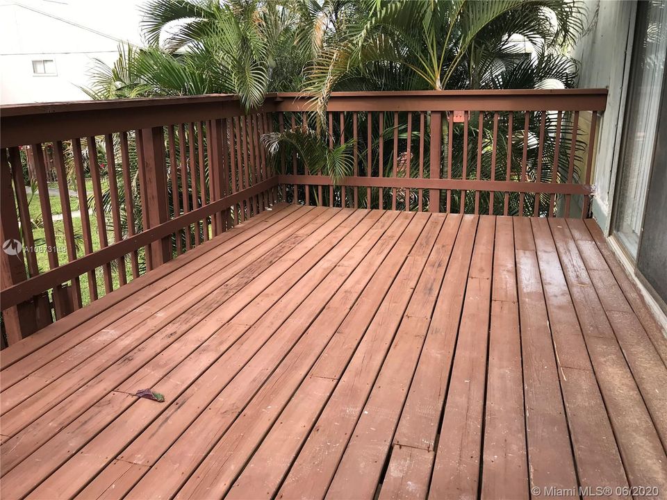 Recently Sold: $99,000 (2 beds, 1 baths, 953 Square Feet)