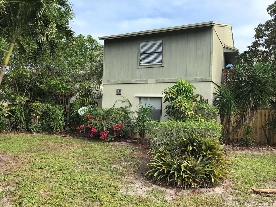Recently Sold: $99,000 (2 beds, 1 baths, 953 Square Feet)