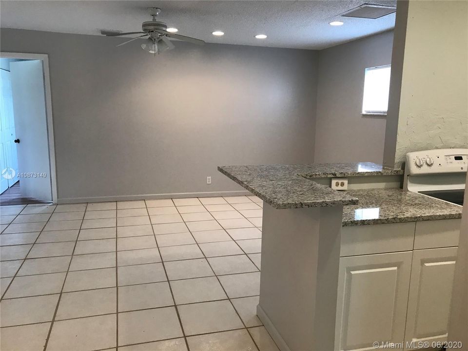 Recently Sold: $99,000 (2 beds, 1 baths, 953 Square Feet)