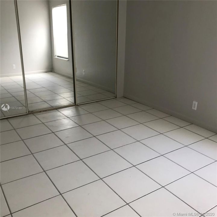 Recently Sold: $99,000 (2 beds, 1 baths, 953 Square Feet)