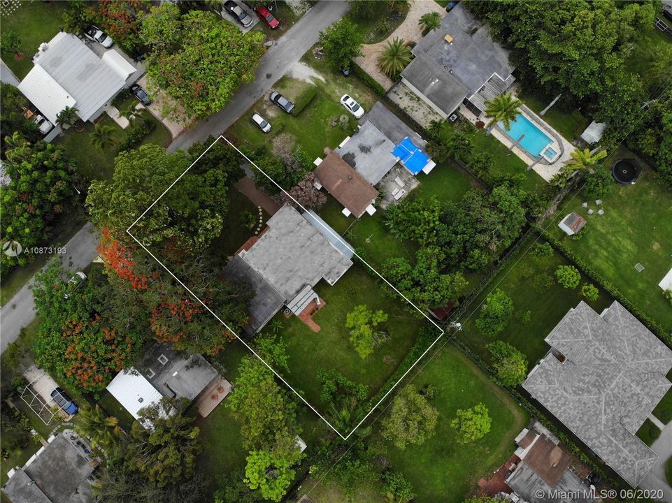 Recently Sold: $549,000 (4 beds, 3 baths, 1919 Square Feet)