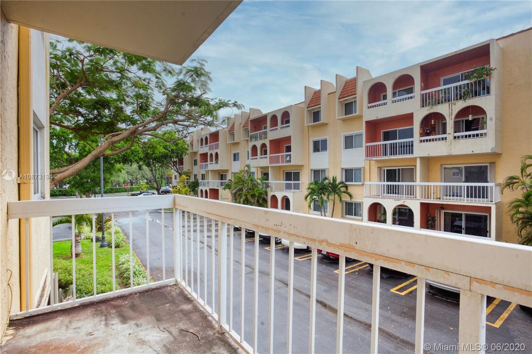 Hurricane Impact Windows, Balcony