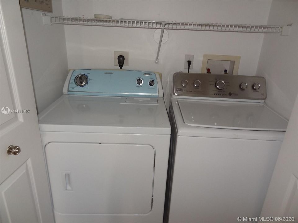 Recientemente alquilado: $1,875 (3 camas, 2 baños, 1204 Pies cuadrados)